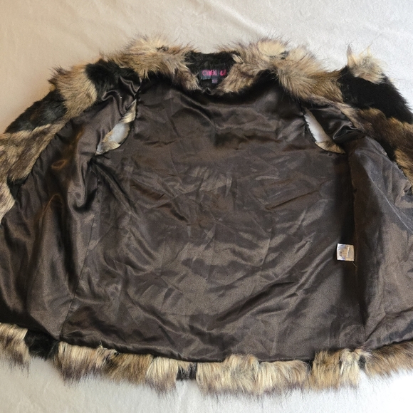 Cymbo Faux Fur Vest Brown Black Shag Sleeveless Fall Boho Western Chic Festival - Picture 5 of 11